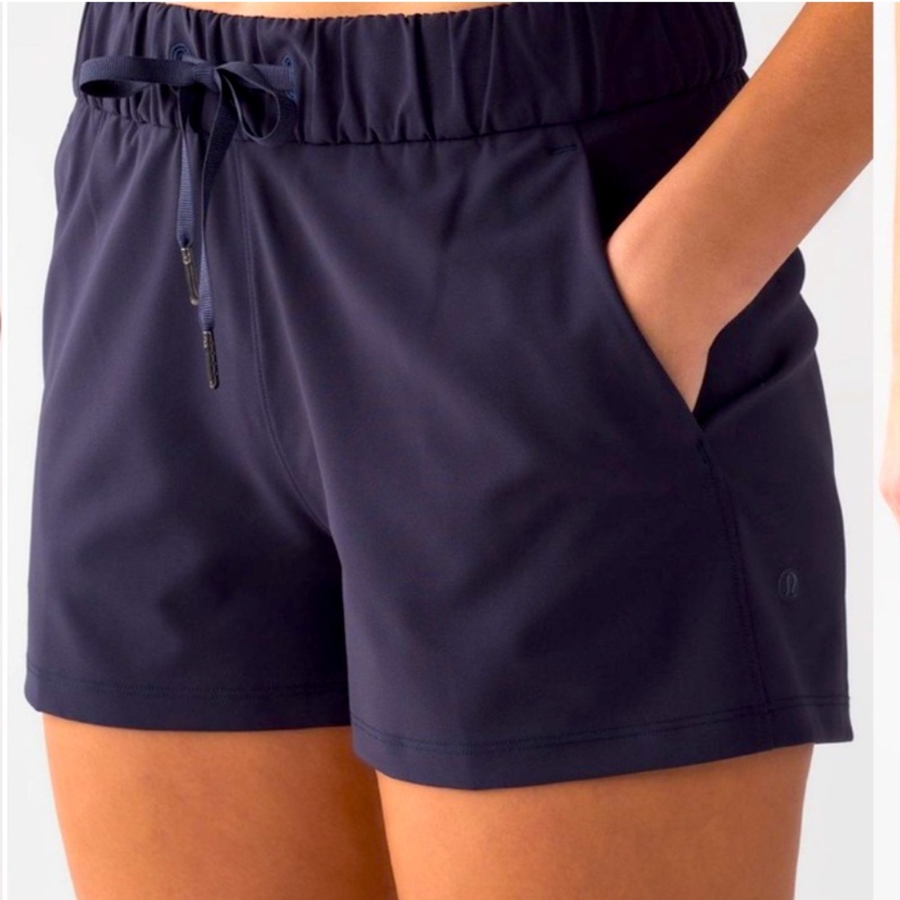 Lululemon On The Fly Short Midnight Blue Athletic Shorts Relaxed Fit